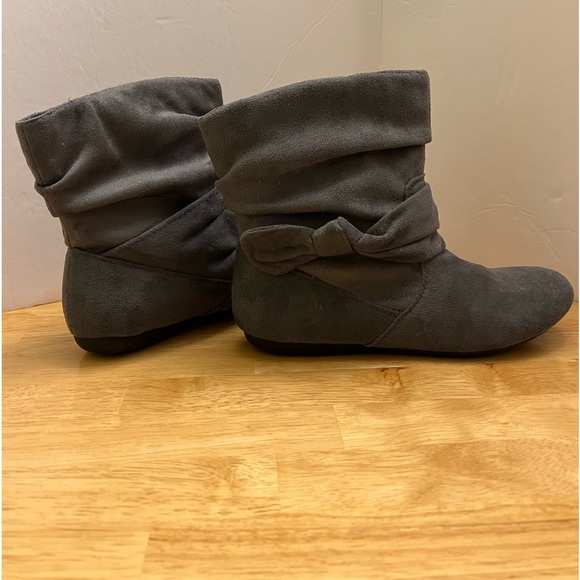 Rampage Benji Cute Suede-look Slouchy Boots; Gray; Size 8; Tie detail - Picture 3 of 7